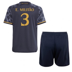 Real Madrid Eder Militao #3 Replika Babytøj Udebanesæt Børn 2023-24 Kortærmet (+ Korte bukser)